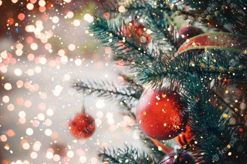 The Eco-Friendly Choice: Why Prelit Artificial Christmas Trees Are Better for the Environment